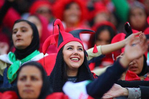 استفاده از پلیس زن برای دیدار دو تیم ایران و کامبوج استفاده از پلیس زن برای دیدار دو تیم ایران و کامبوج