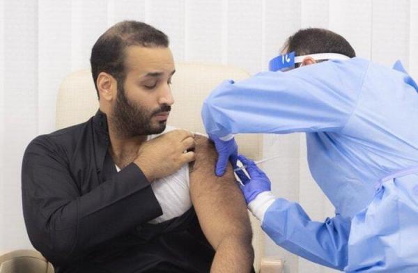 (ویدئو) محمد بن سلمان واکسن کرونا تزریق کرد (ویدئو) محمد بن سلمان واکسن کرونا تزریق کرد
