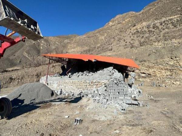 قلع و قمع 30 دیواکشی غیر مجاز در آمل، 30 هزار مترمربع زمین آزادسازی شد